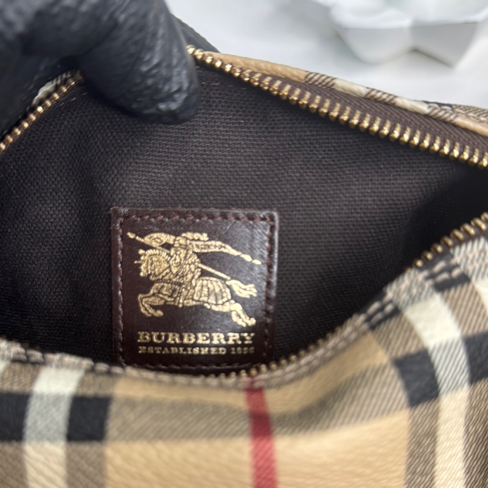 BURBERRY HAYMARKET CHECK BARREL HANDBAG - Picture 10 of 16